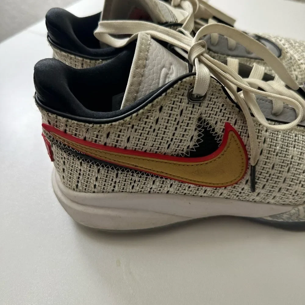 Nike Lebron 20 GS Stockists White‎ Gold 7Y Kids Basketball DQ8651-100 Sneaker